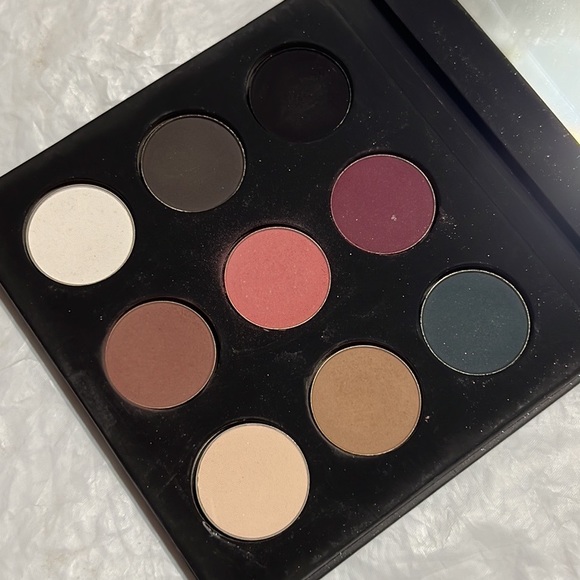Makeup Forever 9 Artist Shadow Palette - Picture 3 of 4
